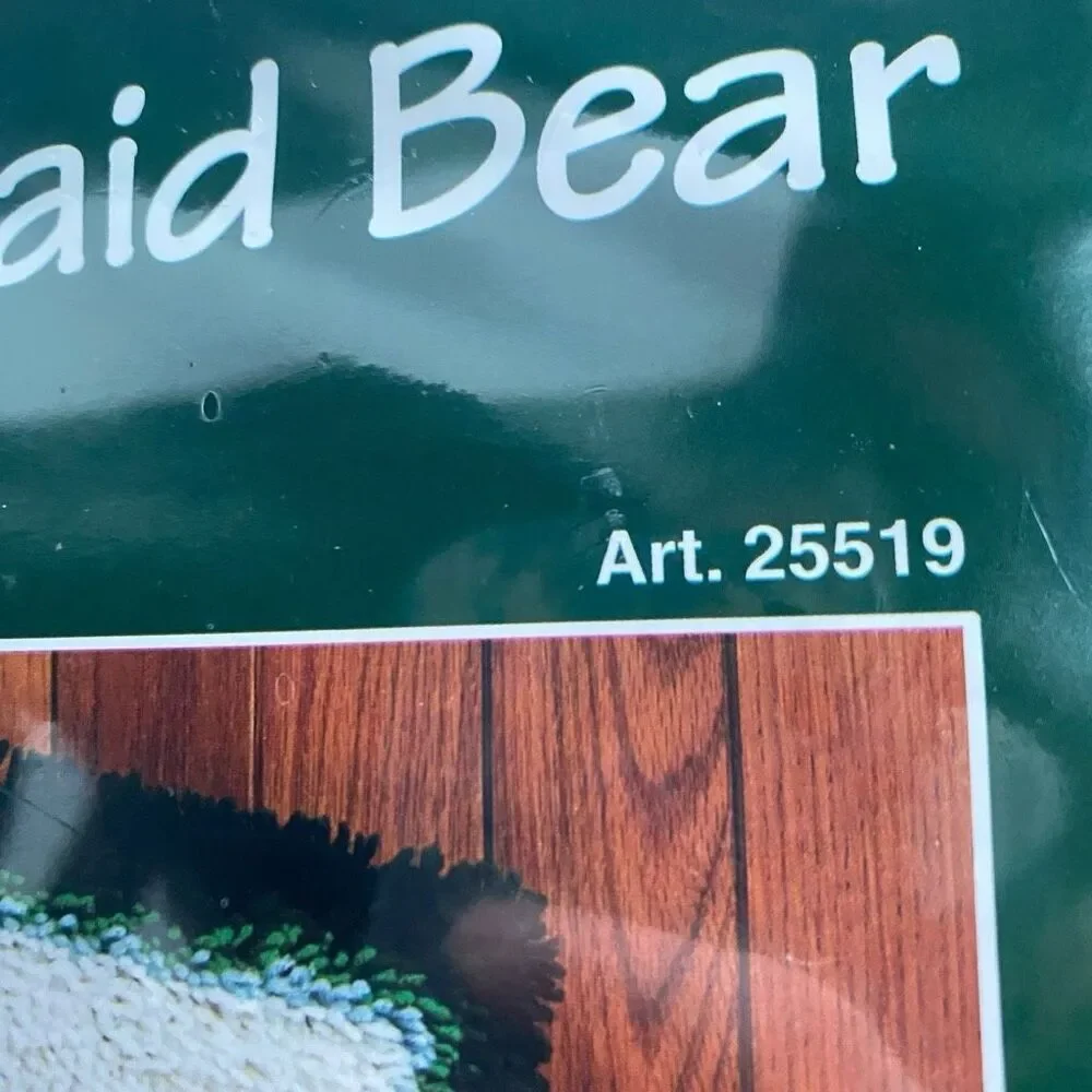 J&P Coats Plaid Bear Latch Hook Rug Kit 1997 Sealed in Package